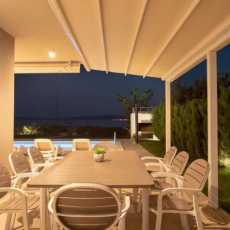 Blue Bay Villa *